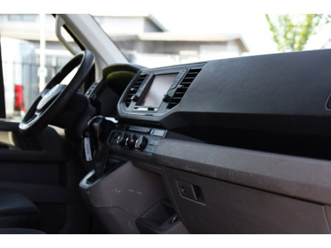 Volkswagen Crafter 35 2.0 TDI L3H3 Black Edition Camera, Cruise, Carplay, Automaat, Trekhaak, 177pk, Airco, Multimedia, Uniek!