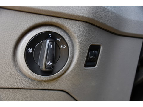 Volkswagen Crafter 35 2.0 TDI L3H3 Black Edition Camera, Cruise, Carplay, Automaat, Trekhaak, 177pk, Airco, Multimedia, Uniek!