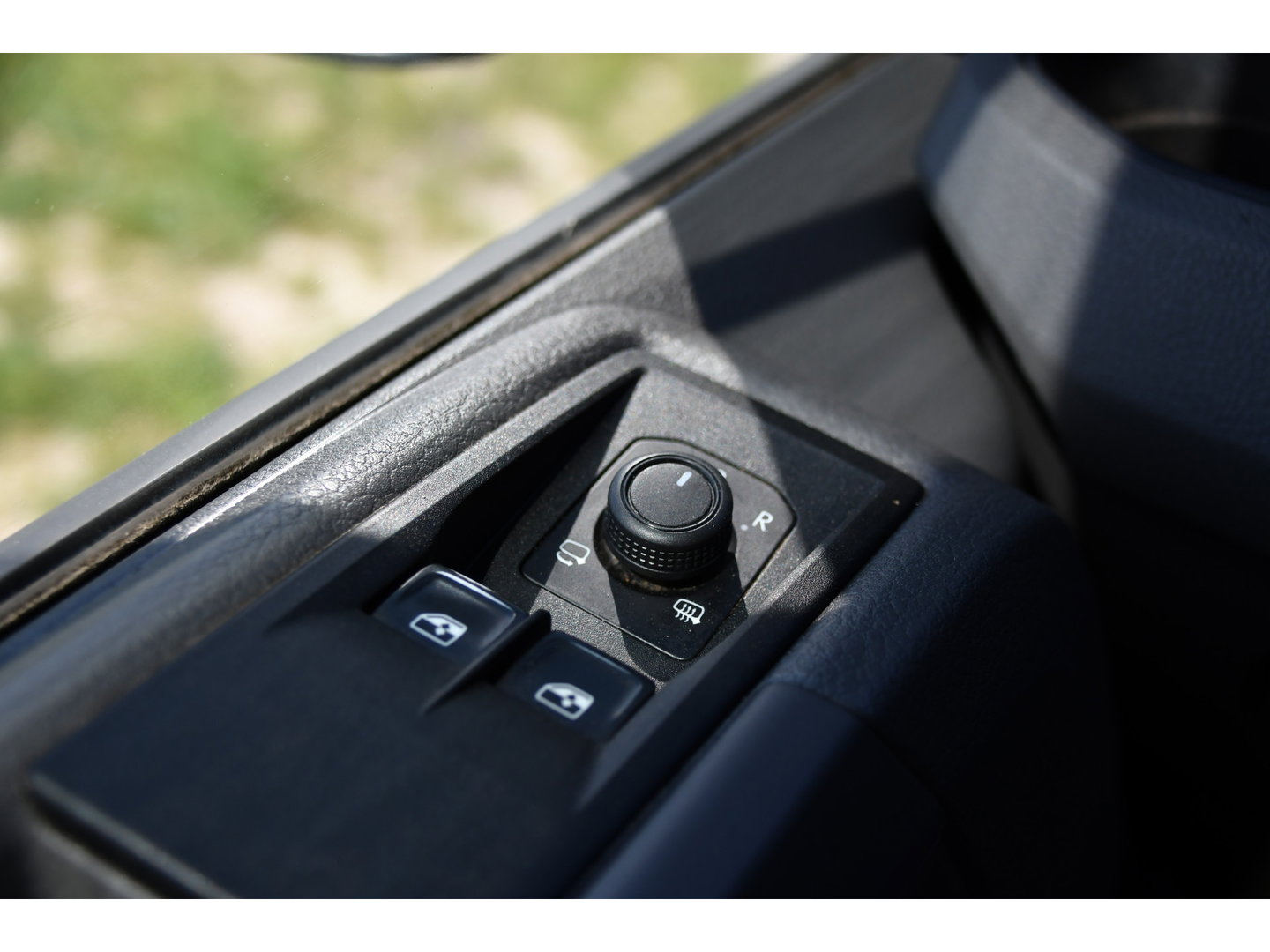 Volkswagen Crafter 35 2.0 TDI L3H3 Black Edition Camera, Cruise, Carplay, Automaat, Trekhaak, 177pk, Airco, Multimedia, Uniek!