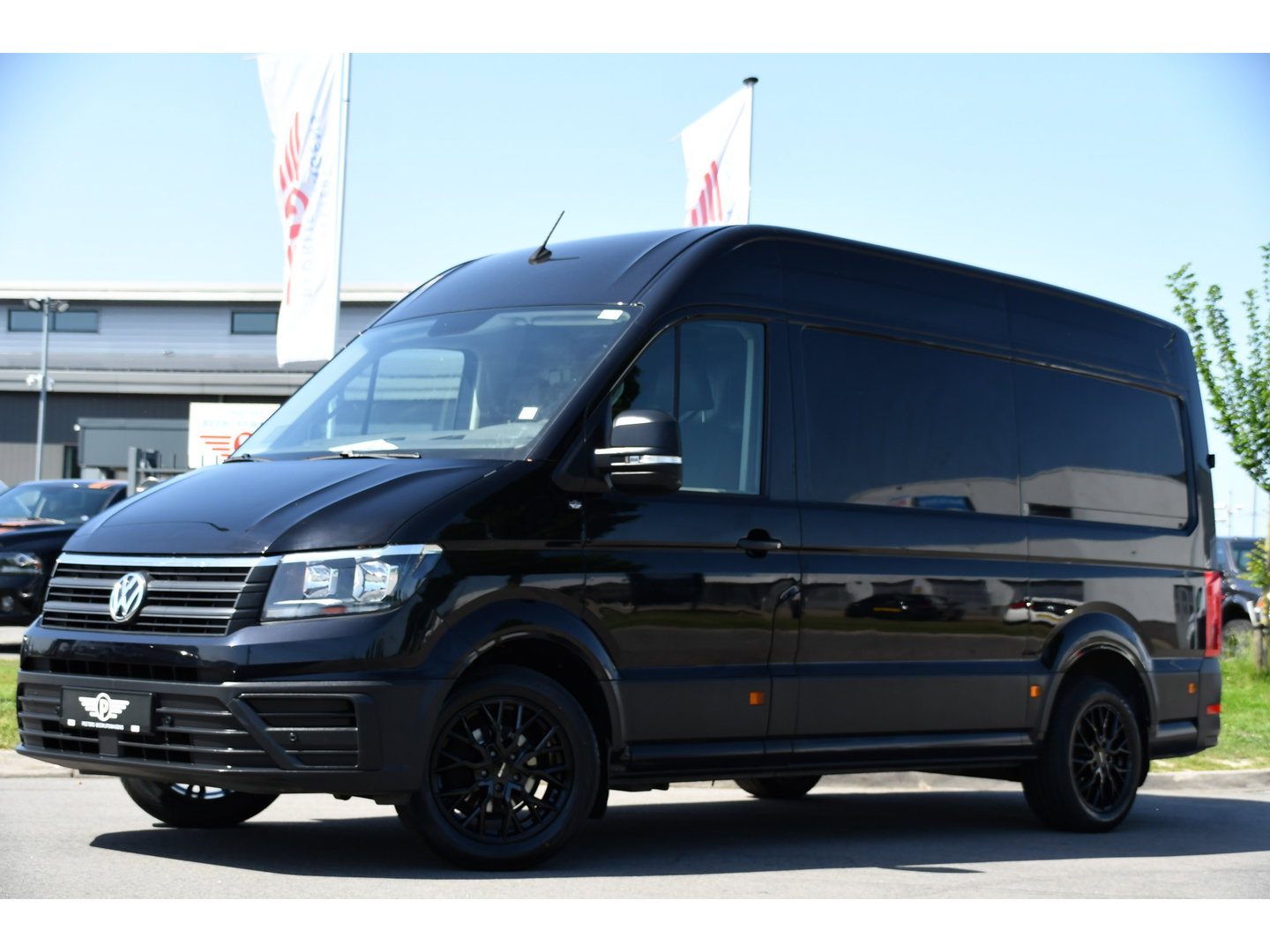 Volkswagen Crafter 35 2.0 TDI L3H3 Black Edition Camera, Cruise, Carplay, Automaat, Trekhaak, 177pk, Airco, Multimedia, Uniek!