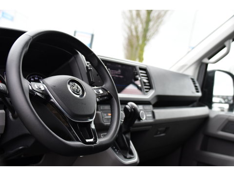 Volkswagen Crafter 35 2.0 TDI L3H3 Highline PB Edition Full Options! Adaptieve Cruise, Carplay, LED, Leder, Stoelwarming, Trekhaak, Multimedia, Uniek!