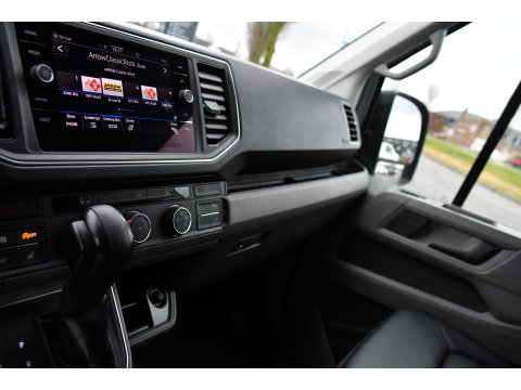 Volkswagen Crafter 35 2.0 TDI L3H3 Highline PB Edition Full Options! Adaptieve Cruise, Carplay, LED, Leder, Stoelwarming, Trekhaak, Multimedia, Uniek!