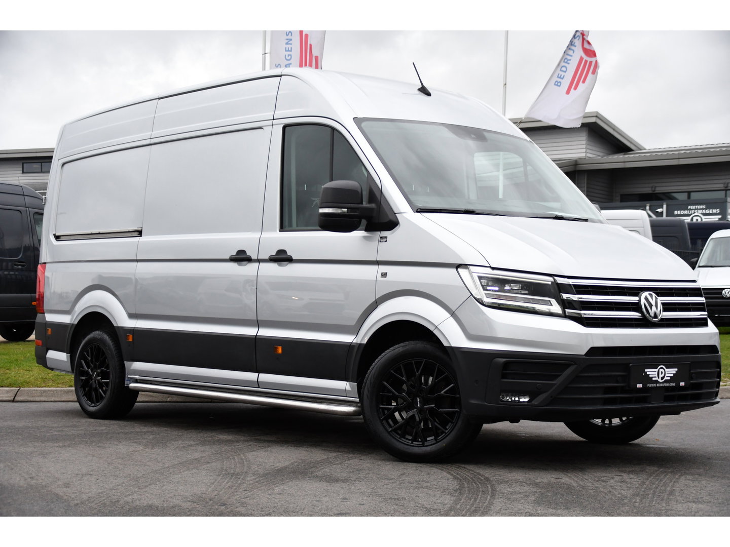 Volkswagen Crafter 35 2.0 TDI L3H3 Highline PB Edition Full Options! Adaptieve Cruise, Carplay, LED, Leder, Stoelwarming, Trekhaak, Multimedia, Uniek!