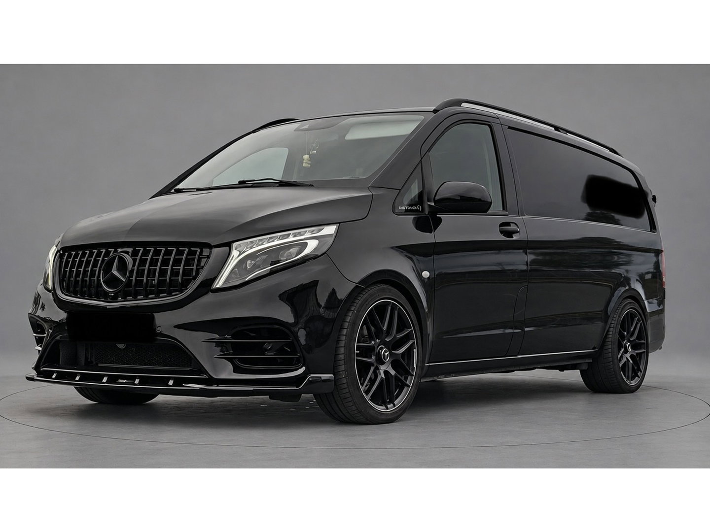 Mercedes-Benz Vito 116 CDI L2 AMG Black Edition Camera, Cruise, Carplay, LED, Multiemedia, Leder, 164pk, Automaat, Trekhaak, Uniek!