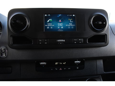 Mercedes-Benz Sprinter 319 3.0 V6 CDI L2H2 RWD AMG Edition Camera, Cruise, Carplay, 190pk, Automaat, Multimedia, LED, Stoelverwarming, Standkachel, Uniek!