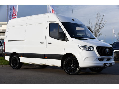 Mercedes-Benz Sprinter 319 3.0 V6 CDI L2H2 RWD AMG Edition Camera, Cruise, Carplay, 190pk, Automaat, Multimedia, LED, Stoelverwarming, Standkachel, Uniek!