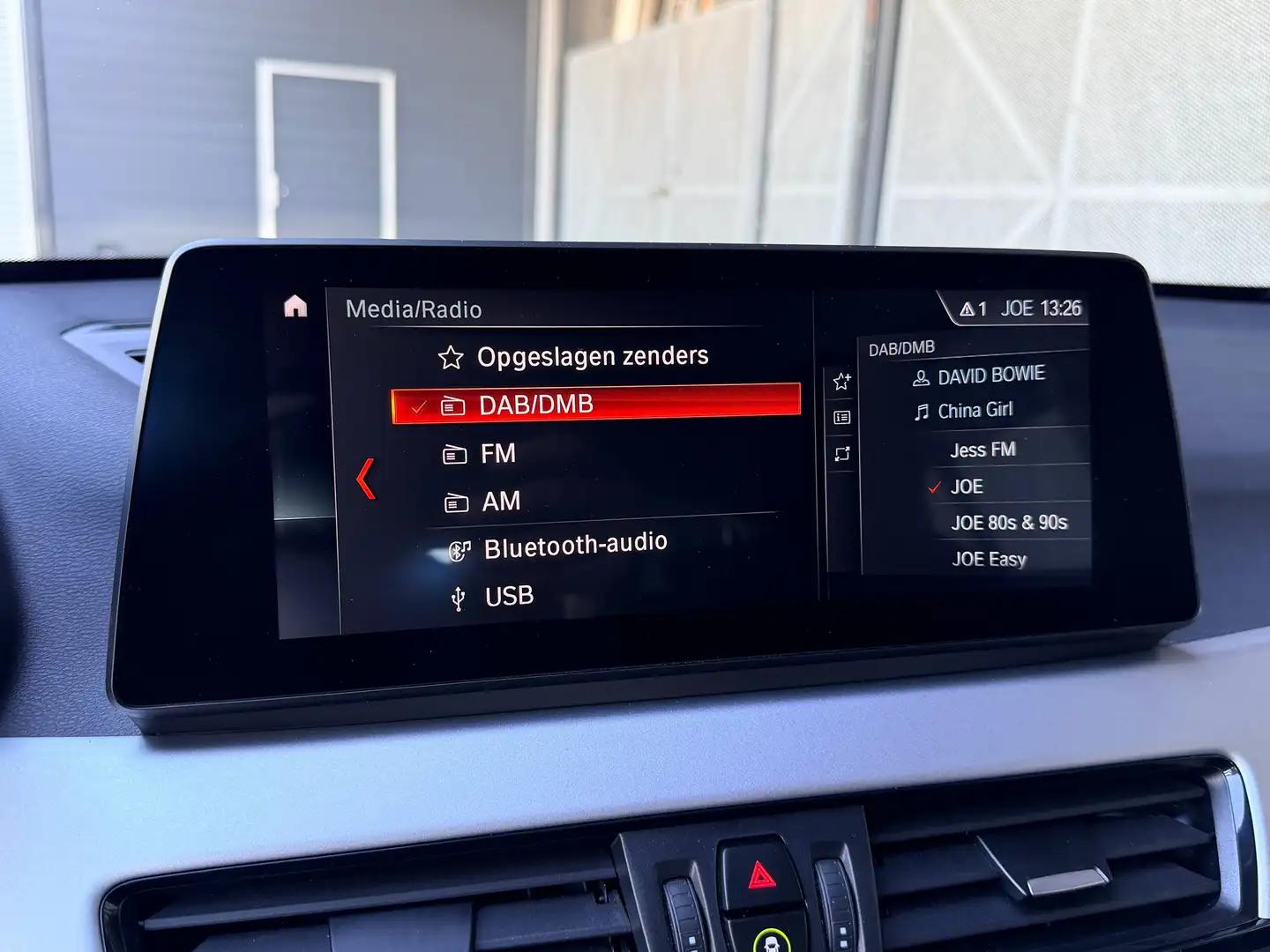 BMW X1 xDrive25e Executive TREKHAAK / CARPLAY / CAMERA / AIRCO / CRUISE CONTROLE / PHEV