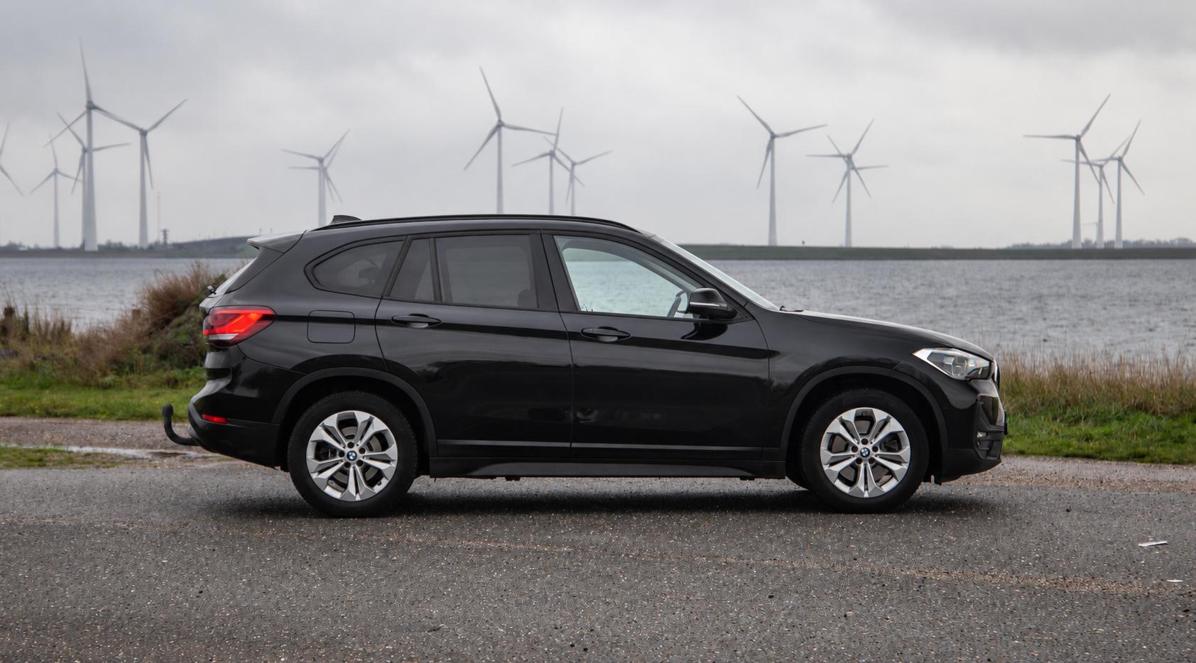 BMW X1 xDrive25e Executive TREKHAAK / CARPLAY / CAMERA / AIRCO / CRUISE CONTROLE / PHEV