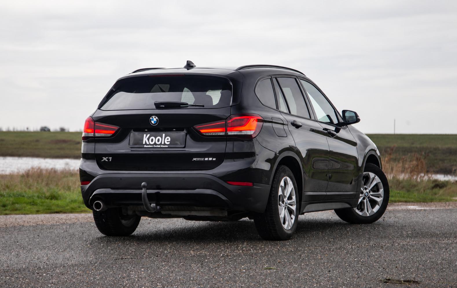 BMW X1 xDrive25e Executive TREKHAAK / CARPLAY / CAMERA / AIRCO / CRUISE CONTROLE / PHEV