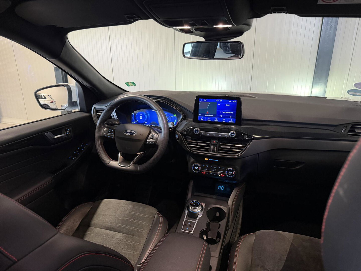 Ford Kuga 2.5 PHEV ST-Line X Pano Trekhaak Virtual Camera