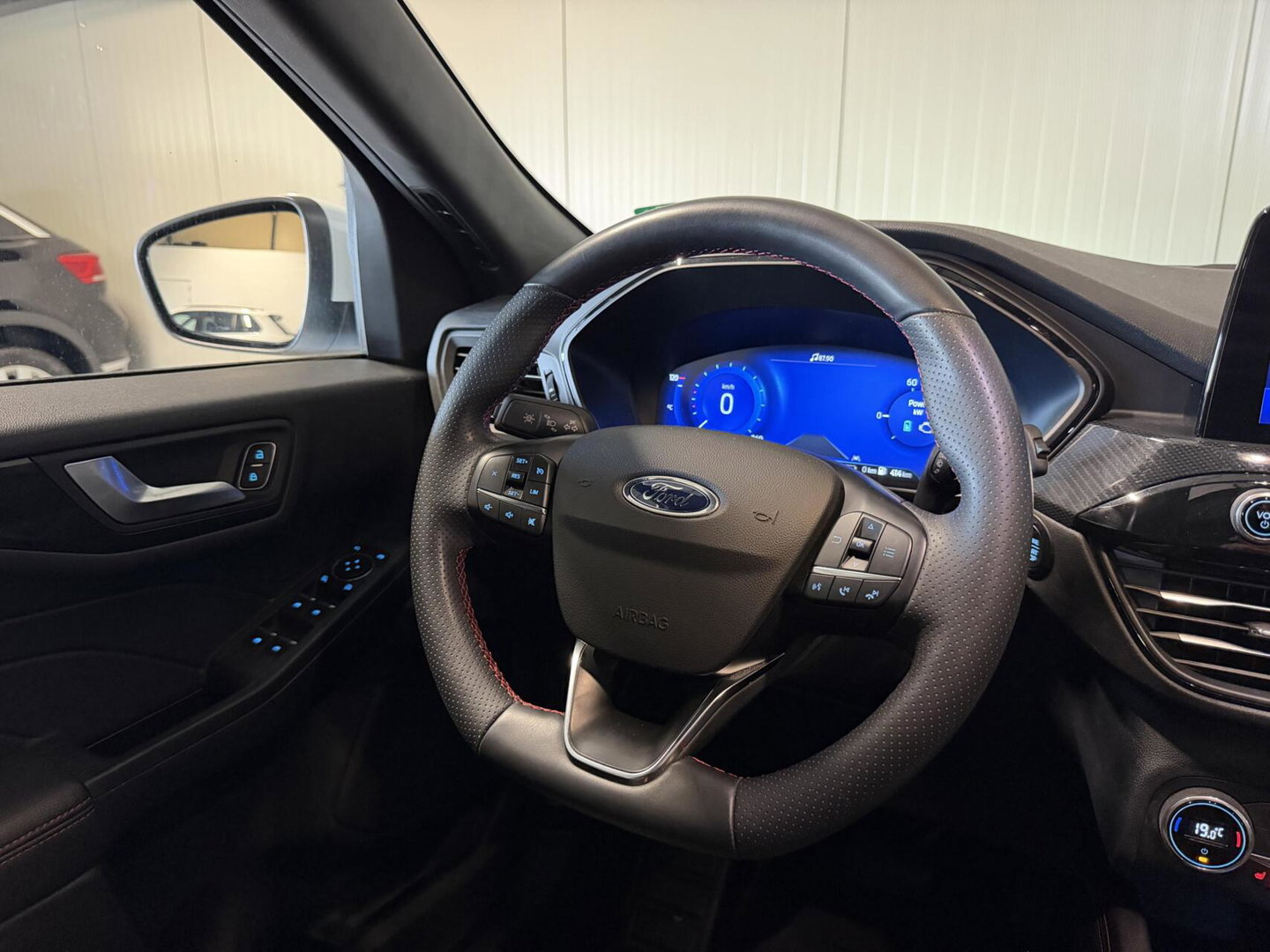 Ford Kuga 2.5 PHEV ST-Line X Pano Trekhaak Virtual Camera