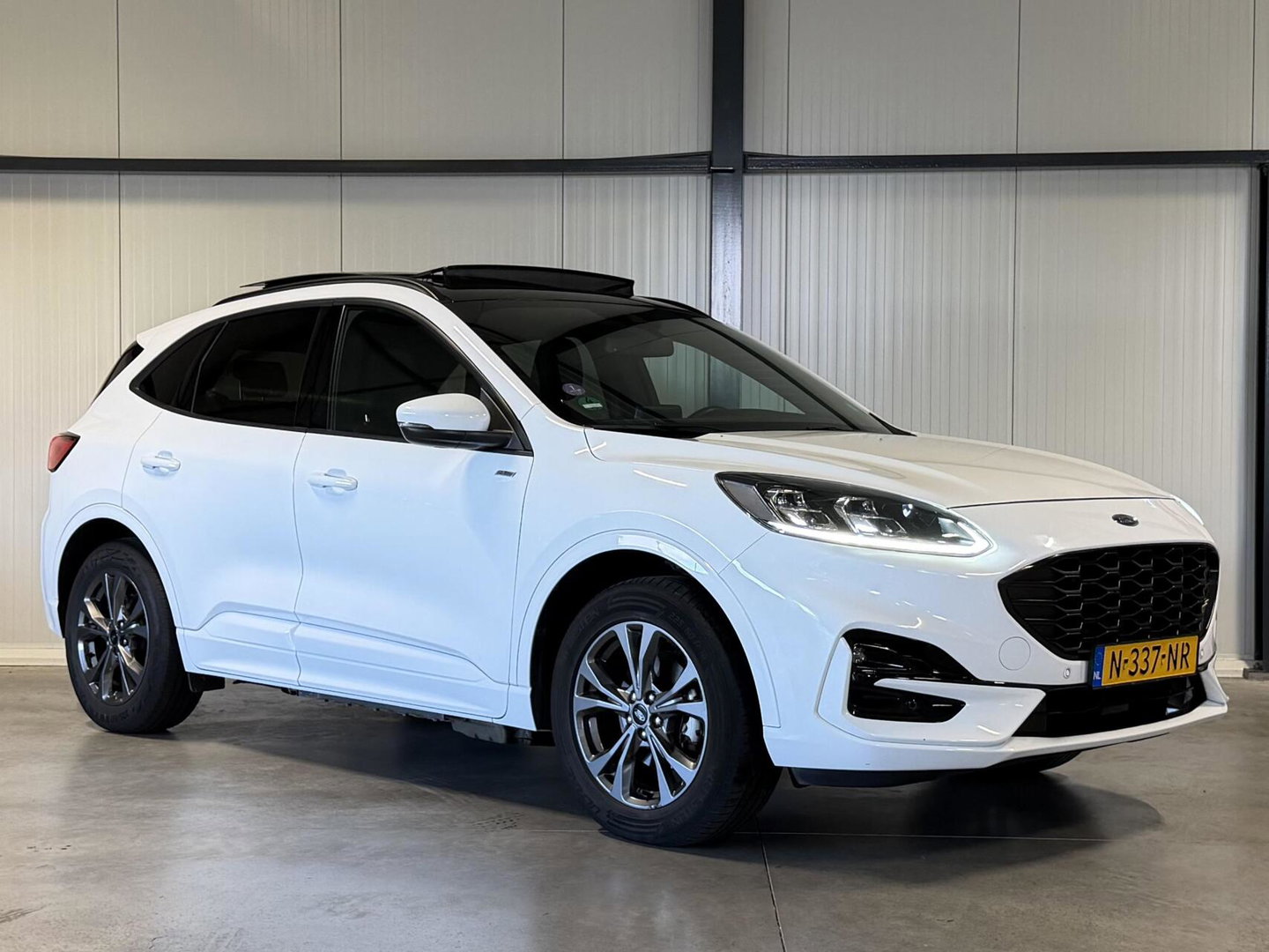 Ford Kuga 2.5 PHEV ST-Line X Pano Trekhaak Virtual Camera