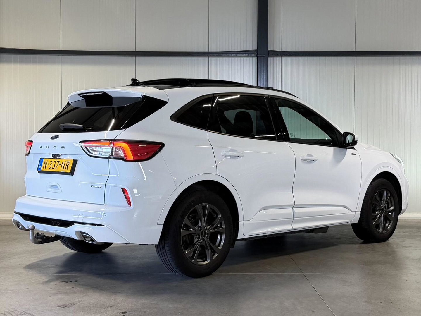 Ford Kuga 2.5 PHEV ST-Line X Pano Trekhaak Virtual Camera