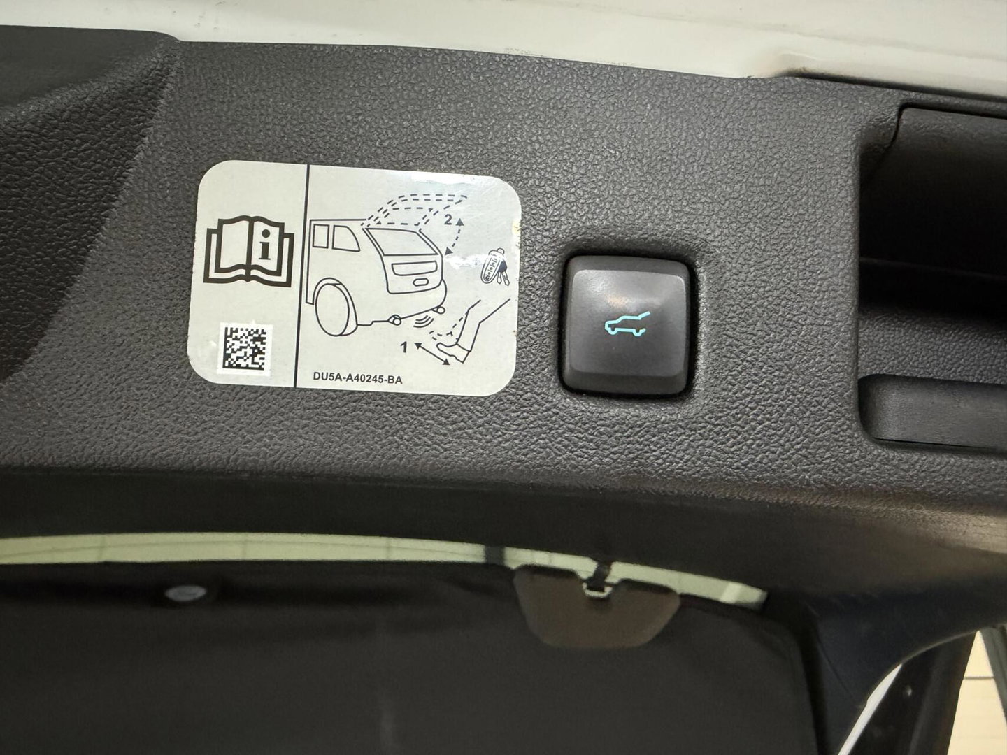 Ford Kuga 2.5 PHEV ST-Line X Pano Trekhaak Virtual Camera