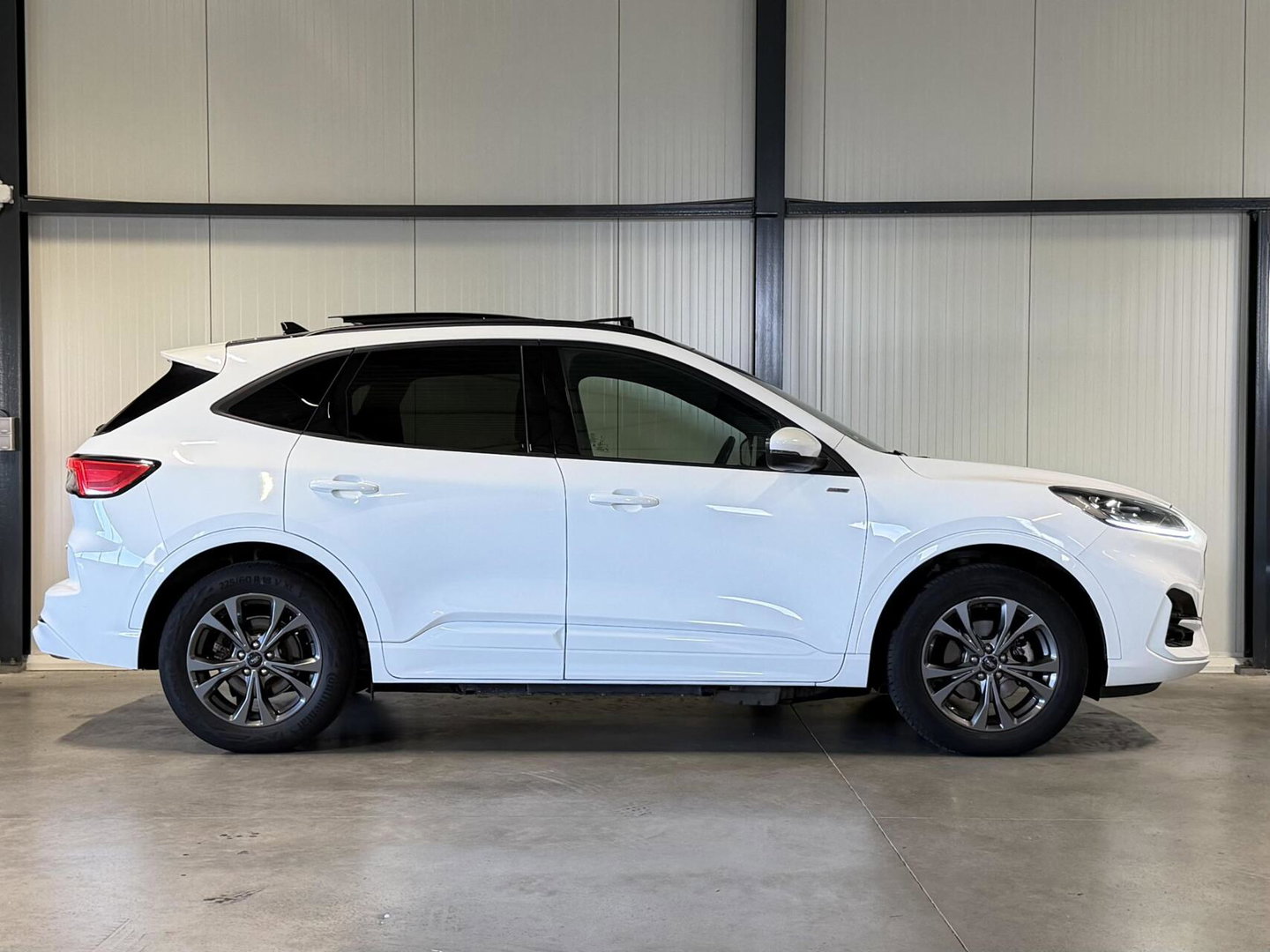 Ford Kuga 2.5 PHEV ST-Line X Pano Trekhaak Virtual Camera