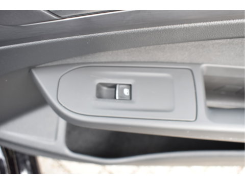 Volkswagen Golf 1.4 eHybrid Style ,ORGINEEL NEDERLANDSE AUTO, BOEKJES,NAP EN ONDERHOUDSHISTORIE