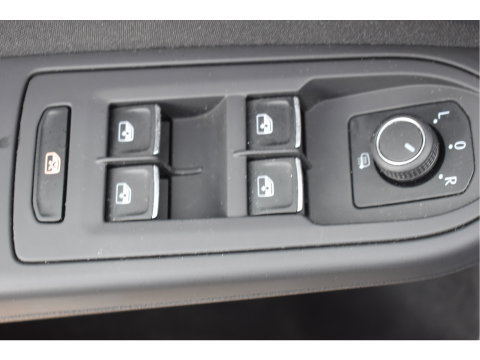 Volkswagen Golf 1.4 eHybrid Style ,ORGINEEL NEDERLANDSE AUTO, BOEKJES,NAP EN ONDERHOUDSHISTORIE