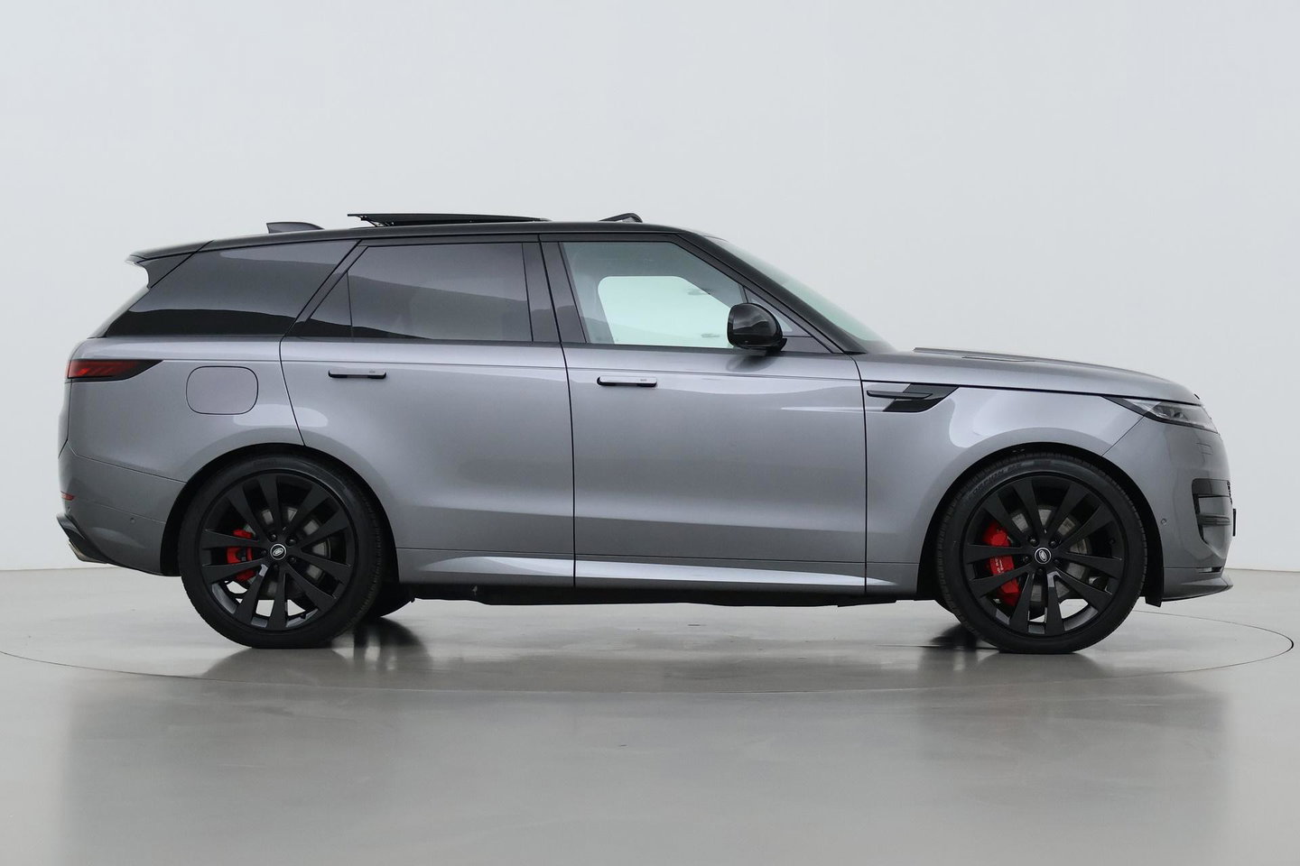 Land Rover Range Rover Sport P550e Autobiography | 23 Inch | Meridian 3D Surround | ClearSight | Koelbox | Trekhaak | Massage+Ventilatie