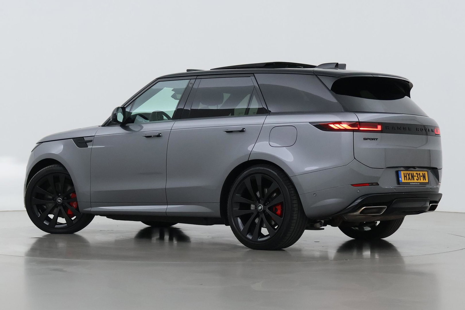 Land Rover Range Rover Sport P550e Autobiography | 23 Inch | Meridian 3D Surround | ClearSight | Koelbox | Trekhaak | Massage+Ventilatie