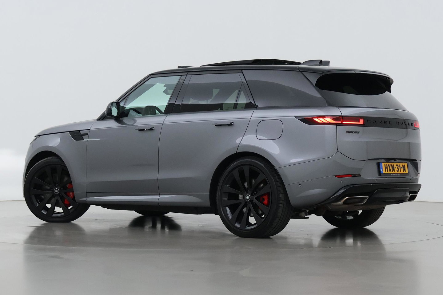 Land Rover Range Rover Sport P550e Autobiography | 23 Inch | Meridian 3D Surround | ClearSight | Koelbox | Trekhaak | Massage+Ventilatie