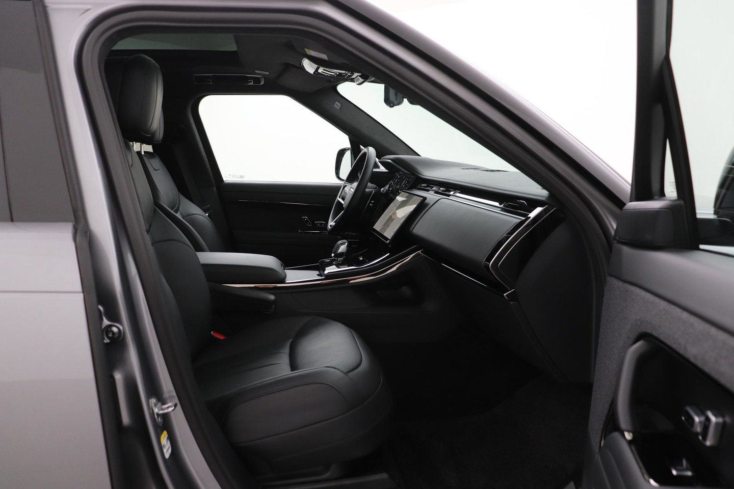 Land Rover Range Rover Sport P550e Autobiography | 23 Inch | Meridian 3D Surround | ClearSight | Koelbox | Trekhaak | Massage+Ventilatie
