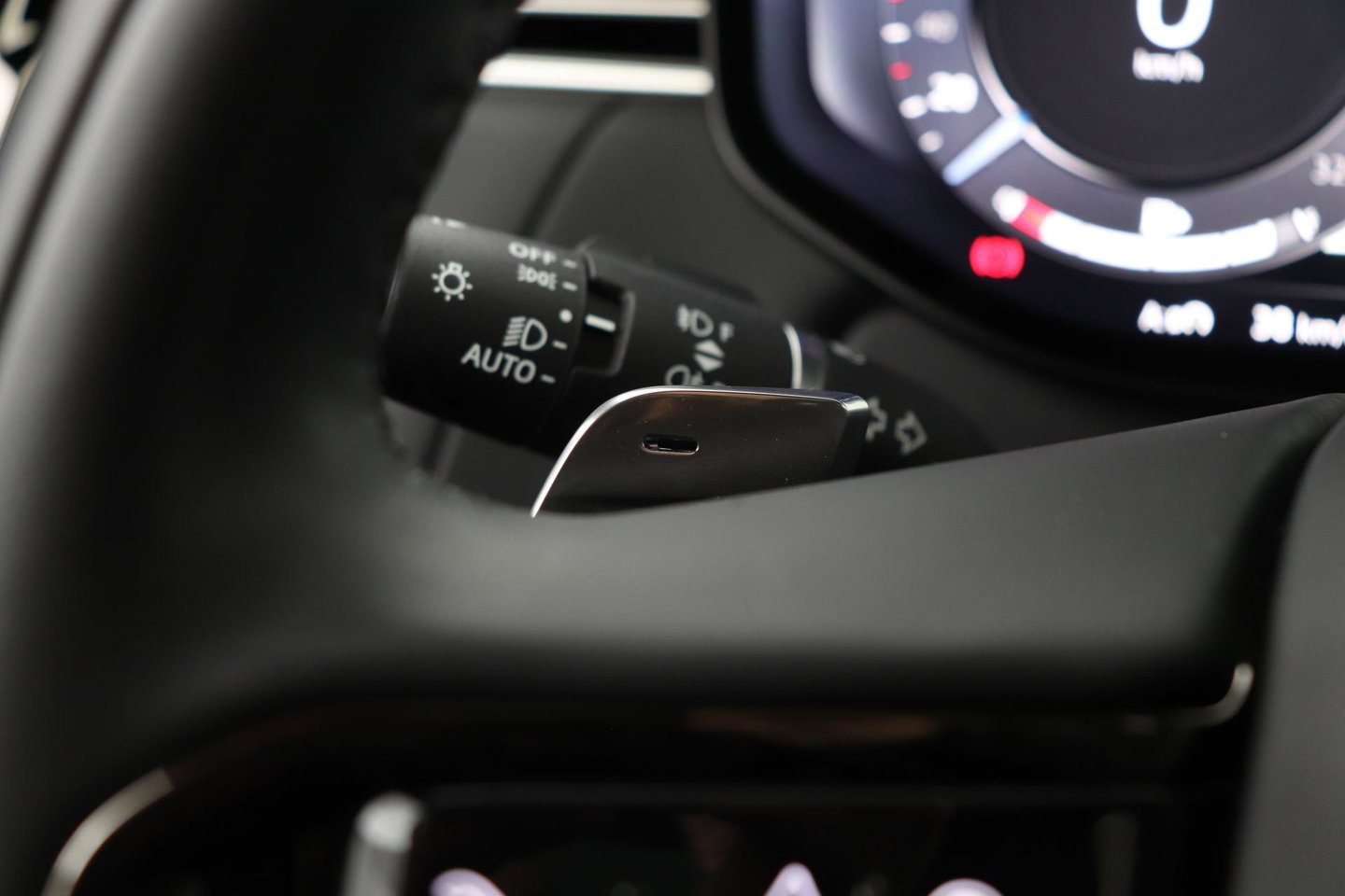 Land Rover Range Rover Sport P550e Autobiography | 23 Inch | Meridian 3D Surround | ClearSight | Koelbox | Trekhaak | Massage+Ventilatie