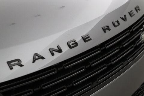 Land Rover Range Rover Sport P550e Autobiography | 23 Inch | Meridian 3D Surround | ClearSight | Koelbox | Trekhaak | Massage+Ventilatie