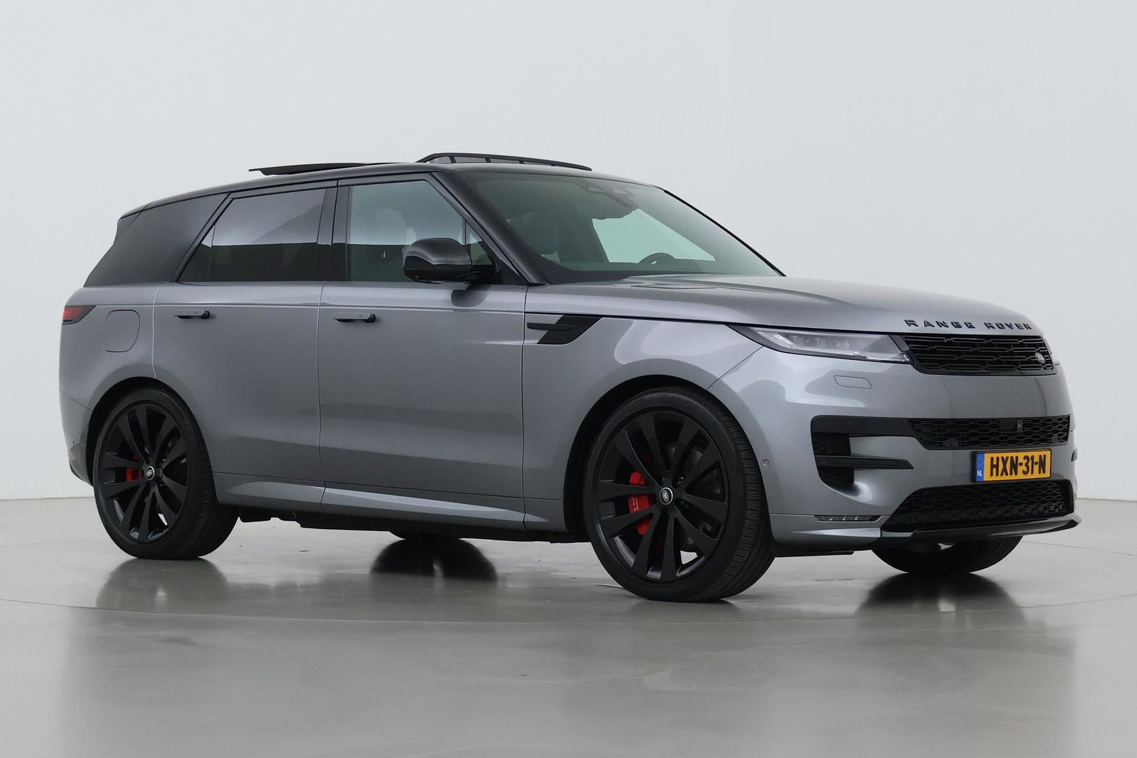 Land Rover Range Rover Sport P550e Autobiography | 23 Inch | Meridian 3D Surround | ClearSight | Koelbox | Trekhaak | Massage+Ventilatie