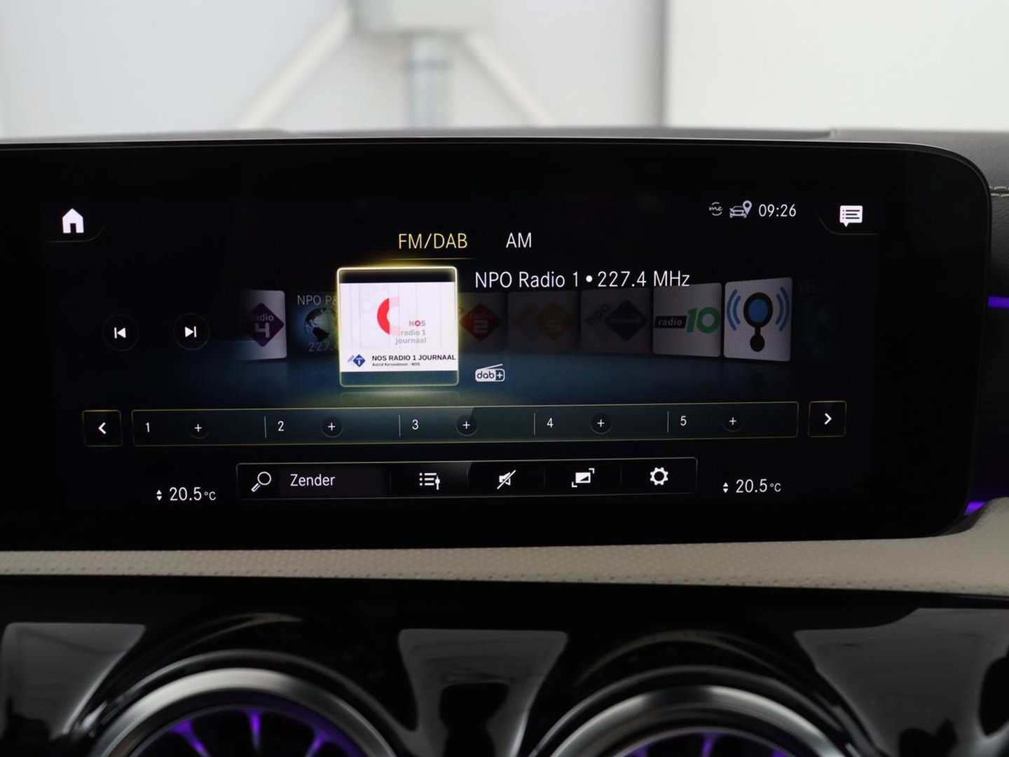 Mercedes-Benz CLA-Klasse Shooting Brake 200 Luxury Line