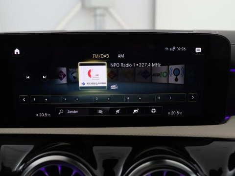 Mercedes-Benz CLA-Klasse Shooting Brake 200 Luxury Line