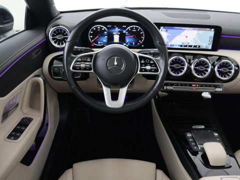 Mercedes-Benz CLA-Klasse Shooting Brake 200 Luxury Line