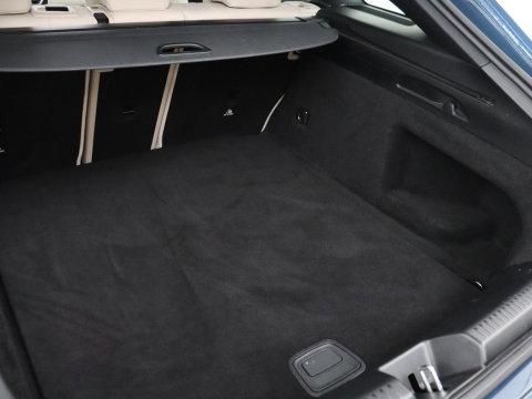 Mercedes-Benz CLA-Klasse Shooting Brake 200 Luxury Line