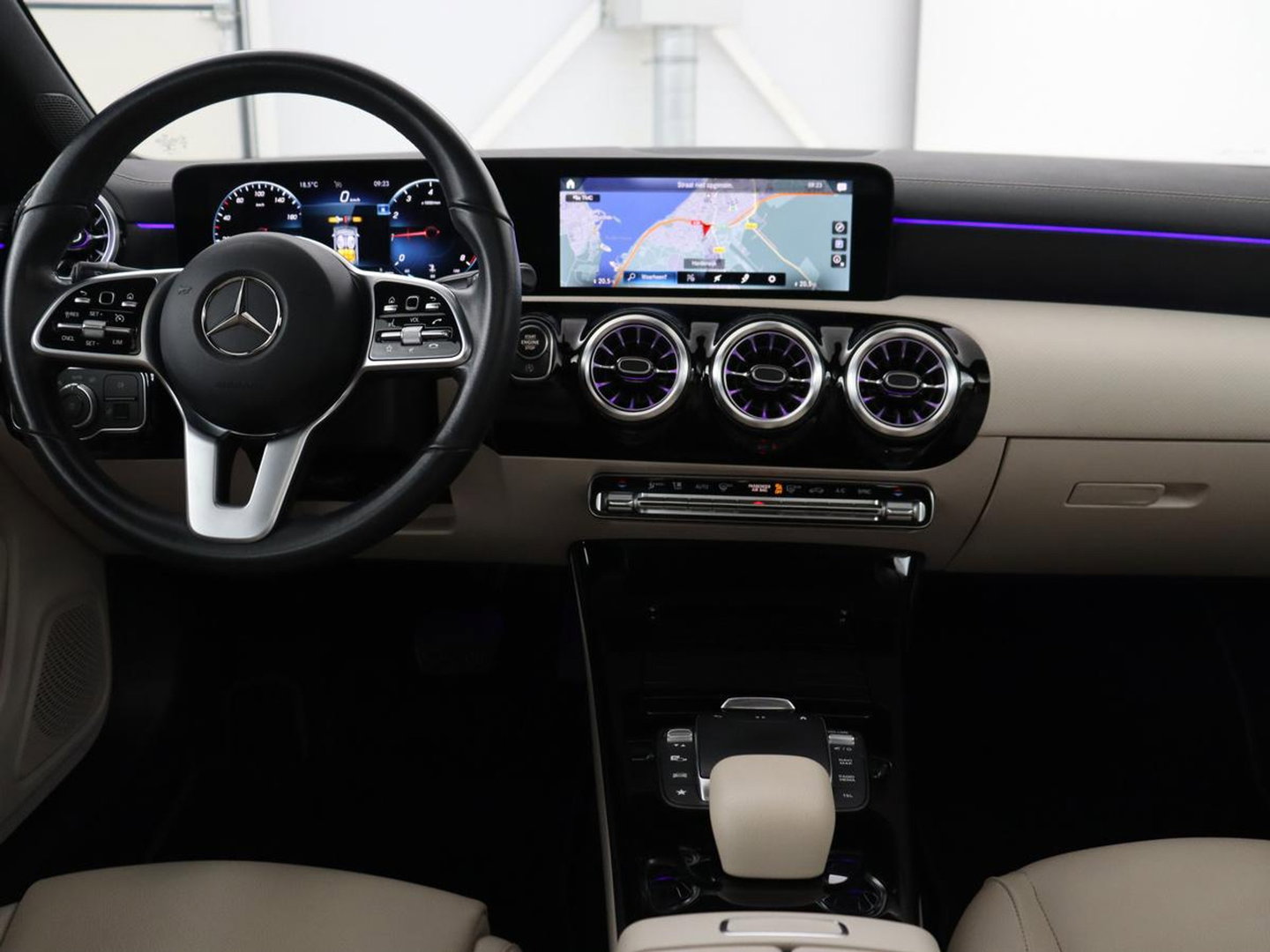 Mercedes-Benz CLA-Klasse Shooting Brake 200 Luxury Line