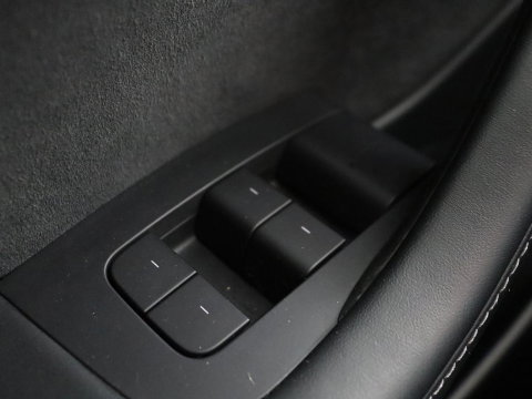Tesla Model 3 Standard RWD Plus 60 kWh