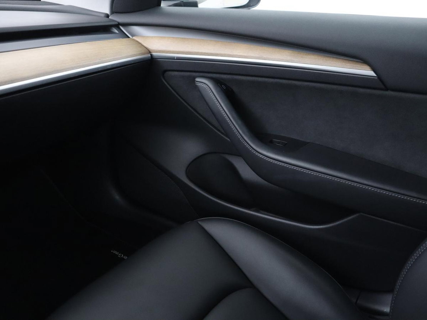 Tesla Model 3 Standard RWD Plus 60 kWh