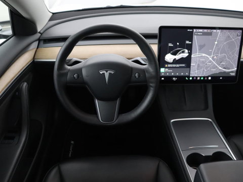 Tesla Model 3 Standard RWD Plus 60 kWh