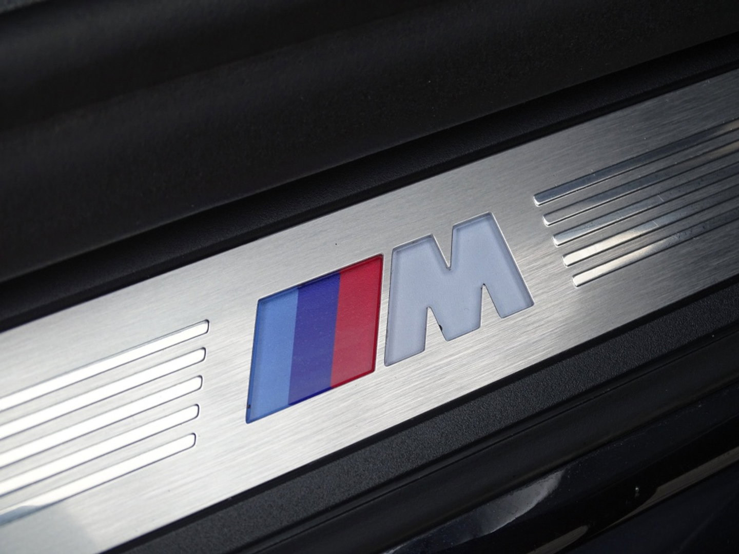 BMW 3-serie 330e 292PK M-sport / M-Stoel / Carbon / Laser / 360° / BTW