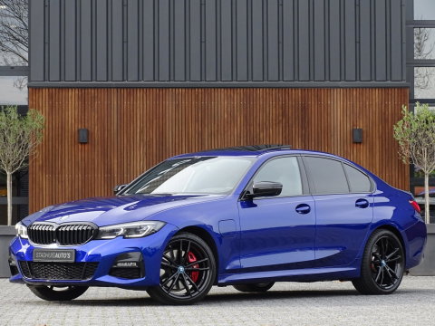 BMW 3-serie 330e 292PK M-sport / M-Stoel / Carbon / Laser / 360° / BTW