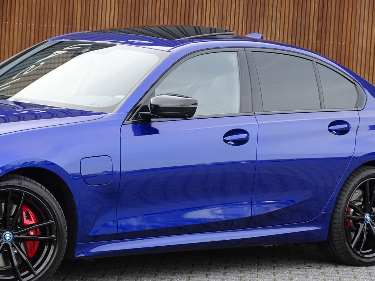 BMW 3-serie 330e 292PK M-sport / M-Stoel / Carbon / Laser / 360° / BTW