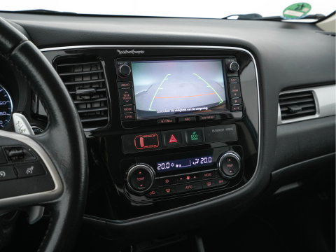 Mitsubishi Outlander 2.0 PHEV Executive Edition AWD Aut. *LEATHER-FABRIC | XENON | NAVI-FULLMAP | CAMERA | KEYLESS | DAB+ | ROCKFORD-AUDIO | COMFORTSEATS | PRIVACY-GLASS | SHIFTPADDLES |  18''ALU*