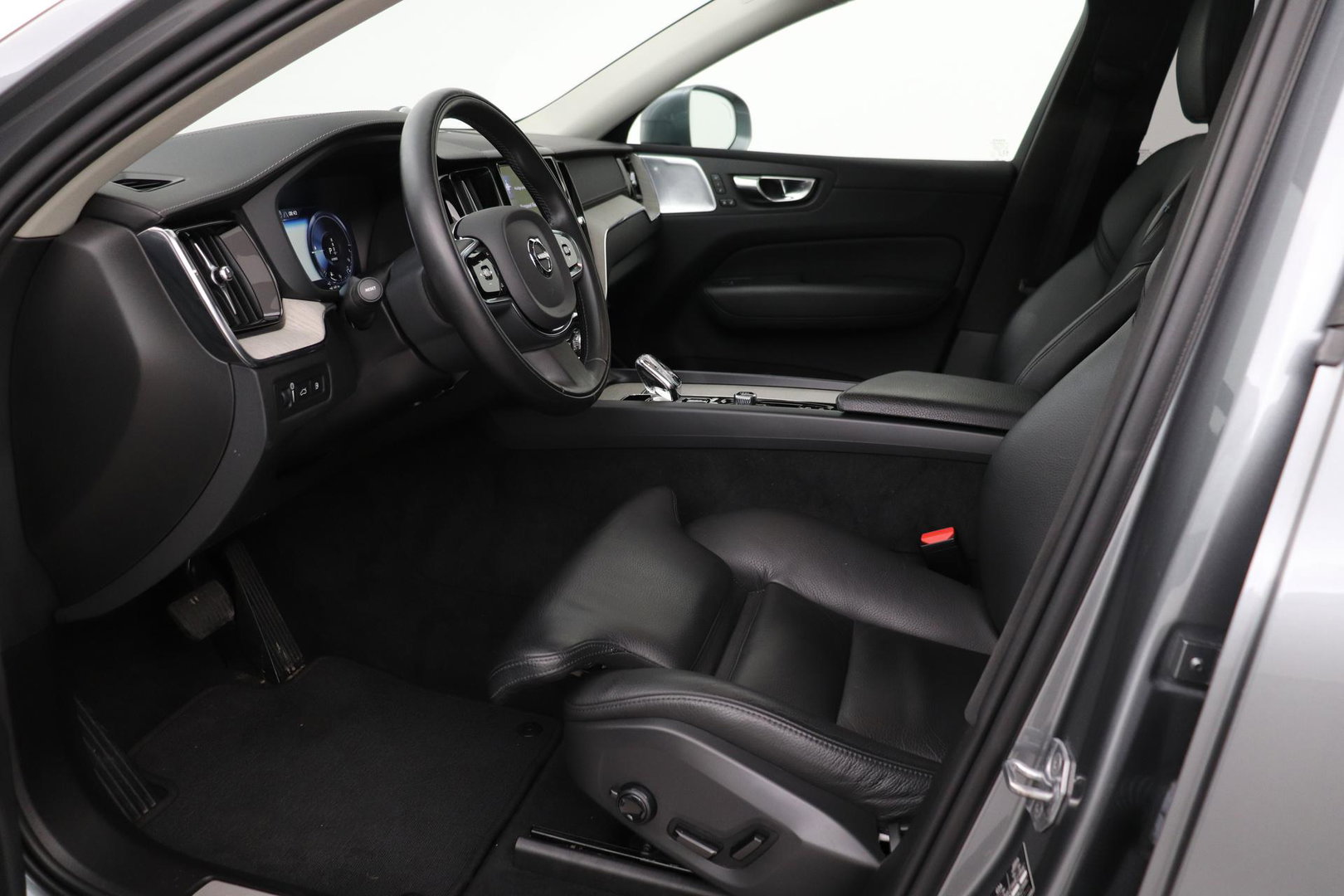 Volvo XC60 T6 Inscription | Bowers&Wilkins | Luchtvering | Panoramadak | 360° Camera | Head-Up | BLIS | Stoel+Stuurverwarming | ACC