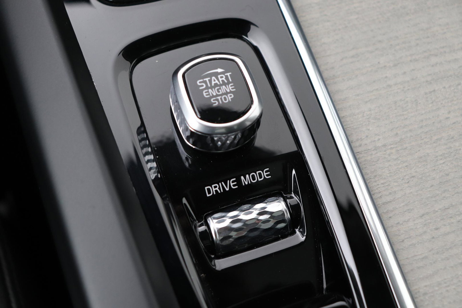 Volvo XC60 T6 Inscription | Bowers&Wilkins | Luchtvering | Panoramadak | 360° Camera | Head-Up | BLIS | Stoel+Stuurverwarming | ACC