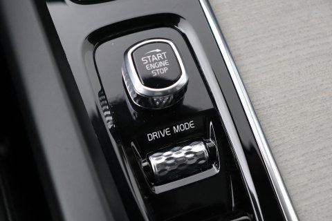 Volvo XC60 T6 Inscription | Bowers&Wilkins | Luchtvering | Panoramadak | 360° Camera | Head-Up | BLIS | Stoel+Stuurverwarming | ACC