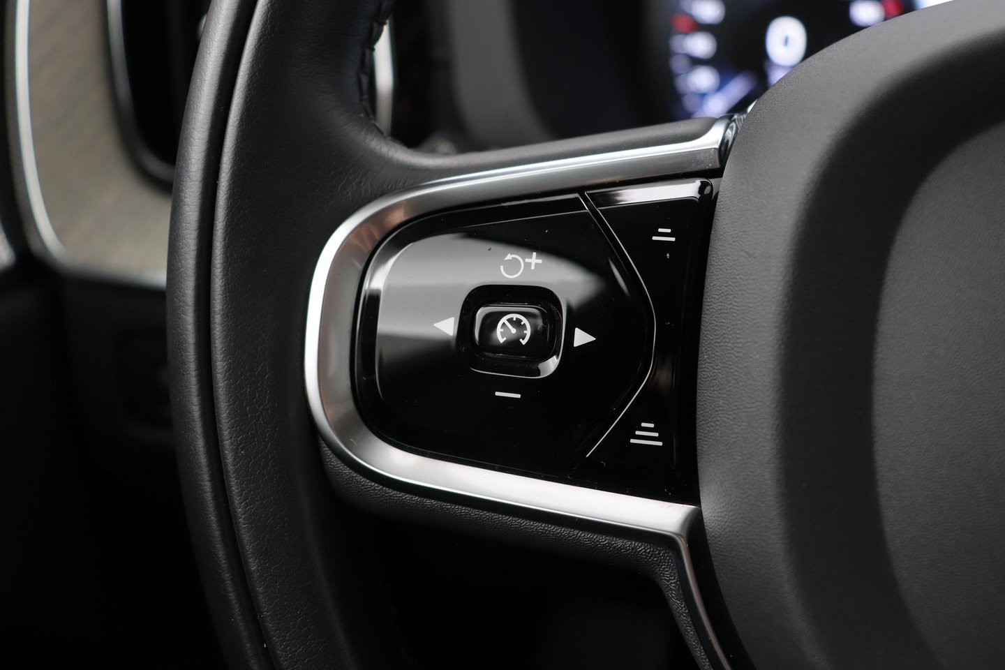 Volvo XC60 T6 Inscription | Bowers&Wilkins | Luchtvering | Panoramadak | 360° Camera | Head-Up | BLIS | Stoel+Stuurverwarming | ACC