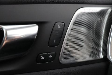 Volvo XC60 T6 Inscription | Bowers&Wilkins | Luchtvering | Panoramadak | 360° Camera | Head-Up | BLIS | Stoel+Stuurverwarming | ACC