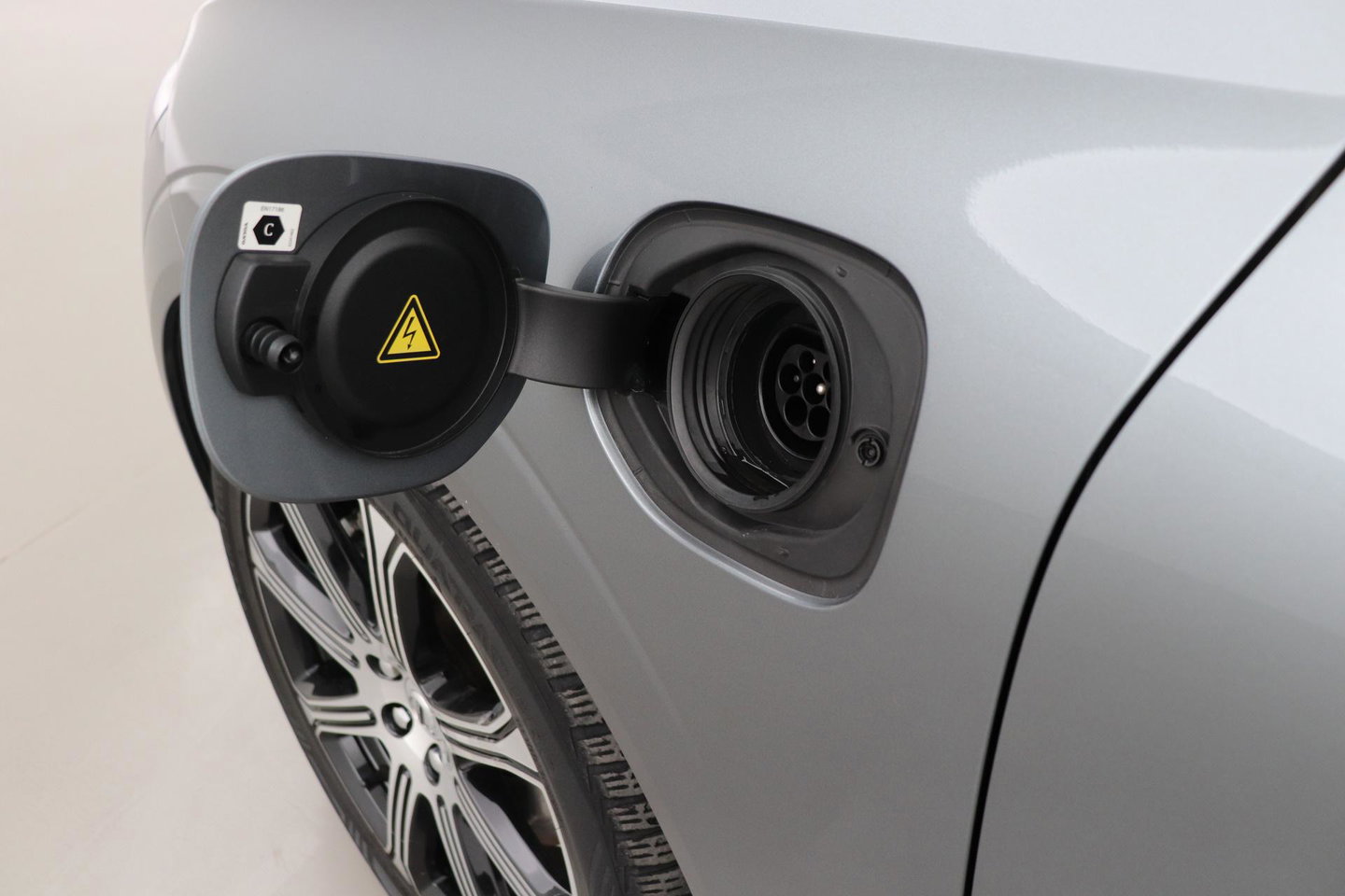 Volvo XC60 T6 Inscription | Bowers&Wilkins | Luchtvering | Panoramadak | 360° Camera | Head-Up | BLIS | Stoel+Stuurverwarming | ACC