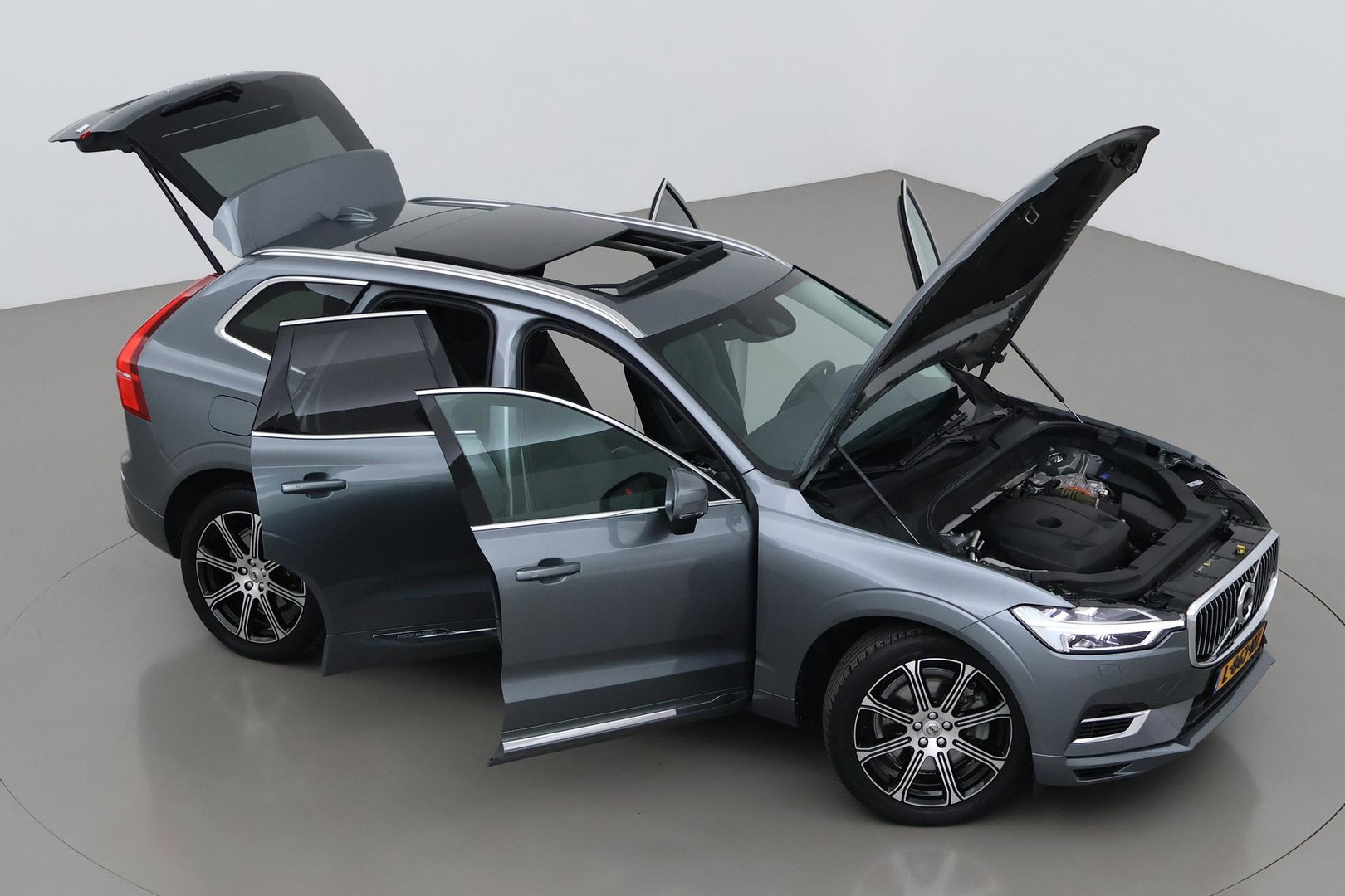 Volvo XC60 T6 Inscription | Bowers&Wilkins | Luchtvering | Panoramadak | 360° Camera | Head-Up | BLIS | Stoel+Stuurverwarming | ACC