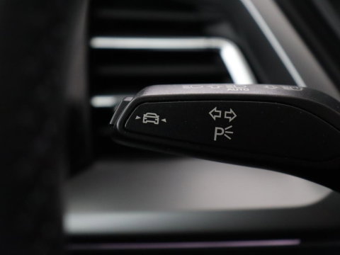 Audi Q4 e-tron 40 Advanced edition 77 kWh | SOH 96,2 % | Achteruitrijcamera | Trekhaak | Cruisecontrol adaptief | Virtual display | Elektrische achterklep