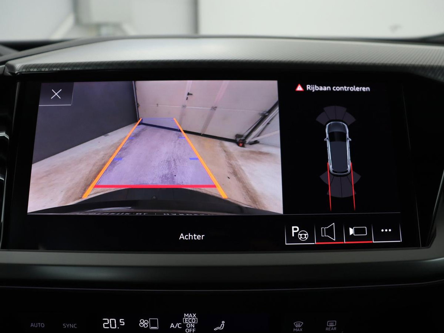 Audi Q4 e-tron 40 Advanced edition 77 kWh | SOH 96,2 % | Achteruitrijcamera | Trekhaak | Cruisecontrol adaptief | Virtual display | Elektrische achterklep