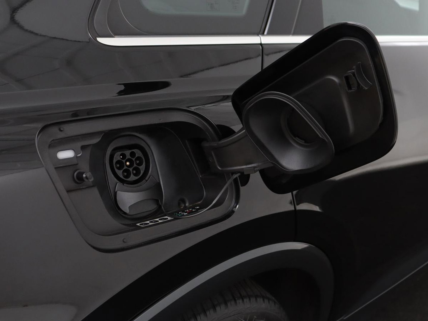 Audi Q4 e-tron 40 Advanced edition 77 kWh | SOH 96,2 % | Achteruitrijcamera | Trekhaak | Cruisecontrol adaptief | Virtual display | Elektrische achterklep